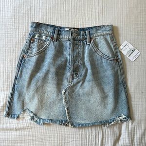 FREE PEOPLE DENIUM SKIRT - SIZE 26